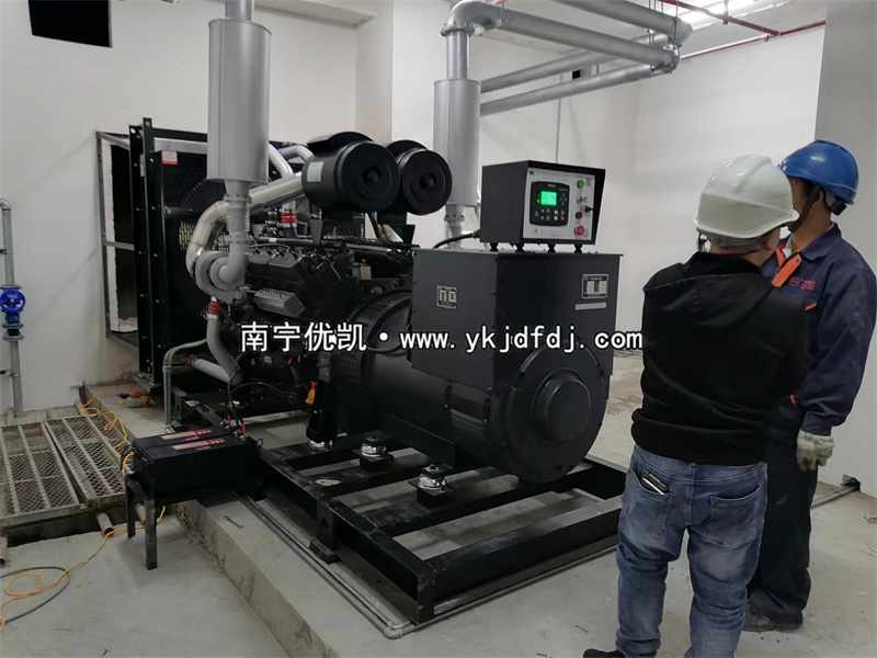 2023年11月17日，河池宜州項目550kw凱普柴油發(fā)電機組安裝調(diào)試