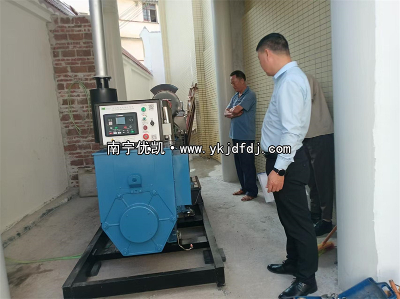2024年10月30日，容縣項(xiàng)目200kw柴油發(fā)電機(jī)組到貨安裝調(diào)試