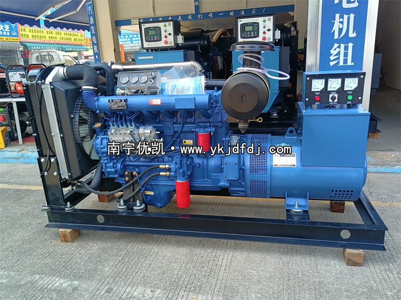 2024年12月30日，河池項(xiàng)目100kw柴油發(fā)電機(jī)組裝車發(fā)貨