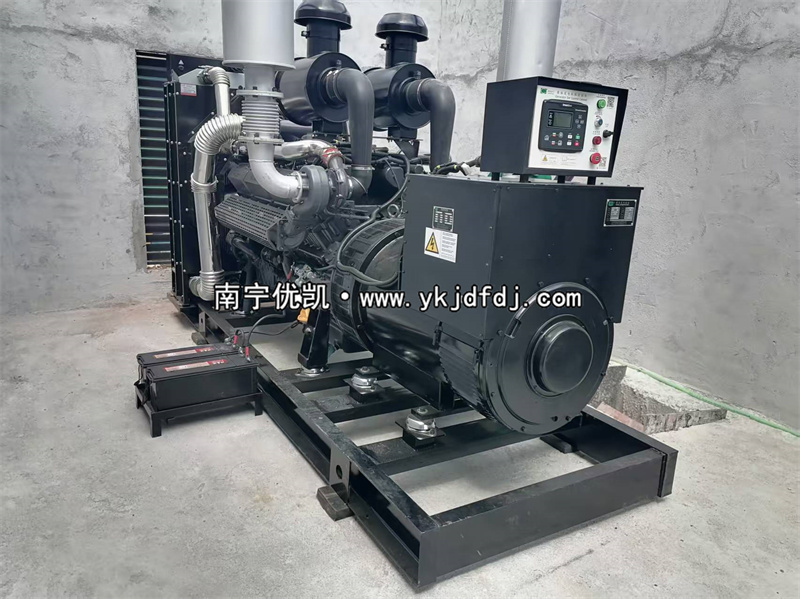 2025年7月6日，欽州項(xiàng)目600KW上柴發(fā)電機(jī)組安裝調(diào)試完成并通過驗(yàn)收